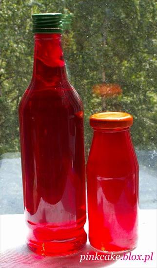 Alkochole - wina wódki drinki - nalewka różana i syrop z płatków róży.jpg